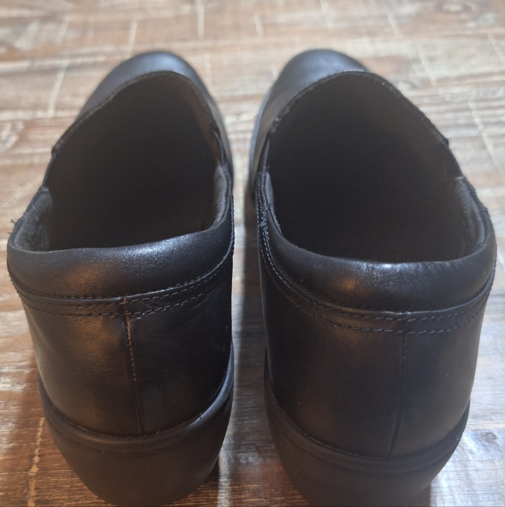 Clarks Women's Slip On‎ Slip Resistant  Size 9 M Black Work Casual Shoes - Picture 6 of 7